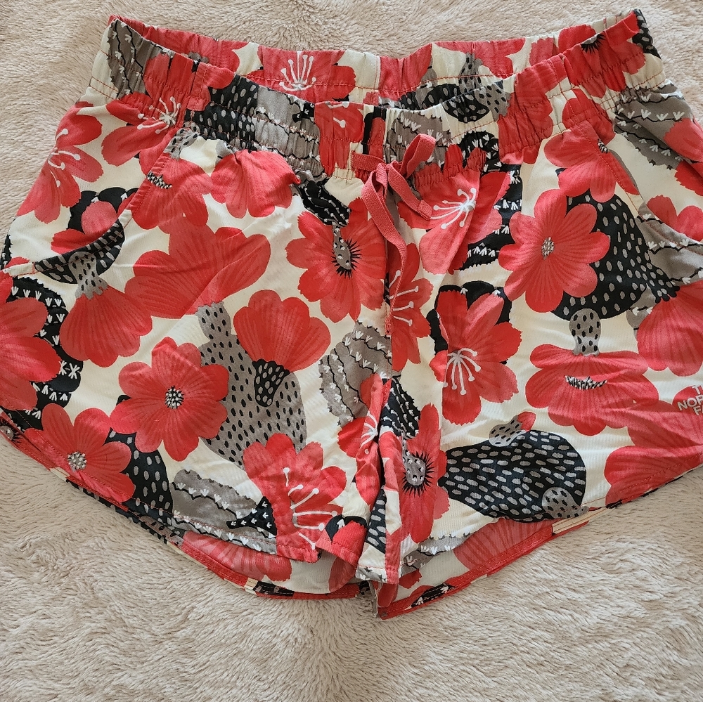 Northface shorts L
